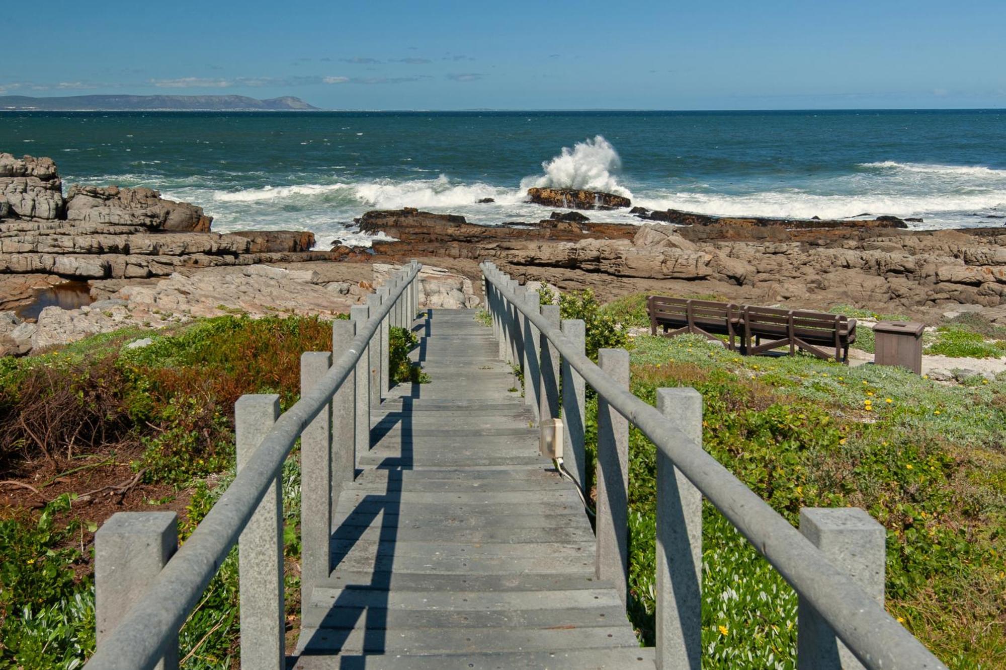 63 Whalerock Estate Apartment Hermanus Exterior photo